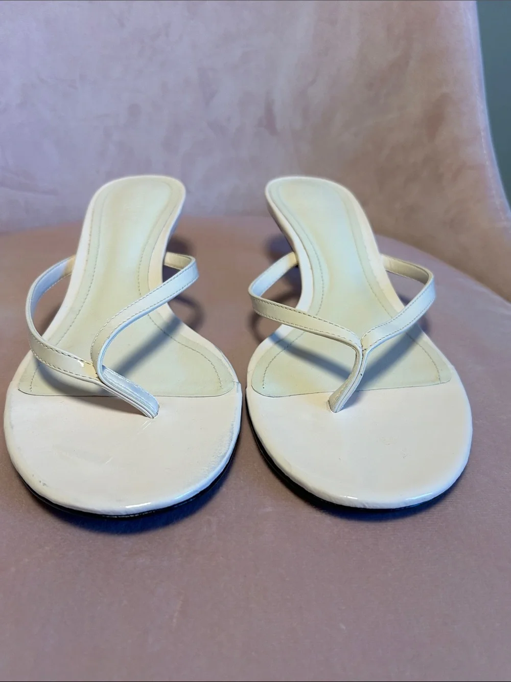 SCHUTZ CAROLYN 50MM LEATHER KITTEN-HEEL THONG SANDALS VERY LIGHT PINK SIZE 9.5